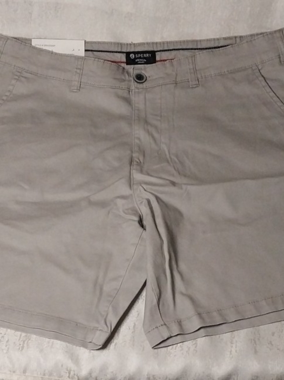 Sperry Men's Light Gray Flat-Front Chino Shorts 36